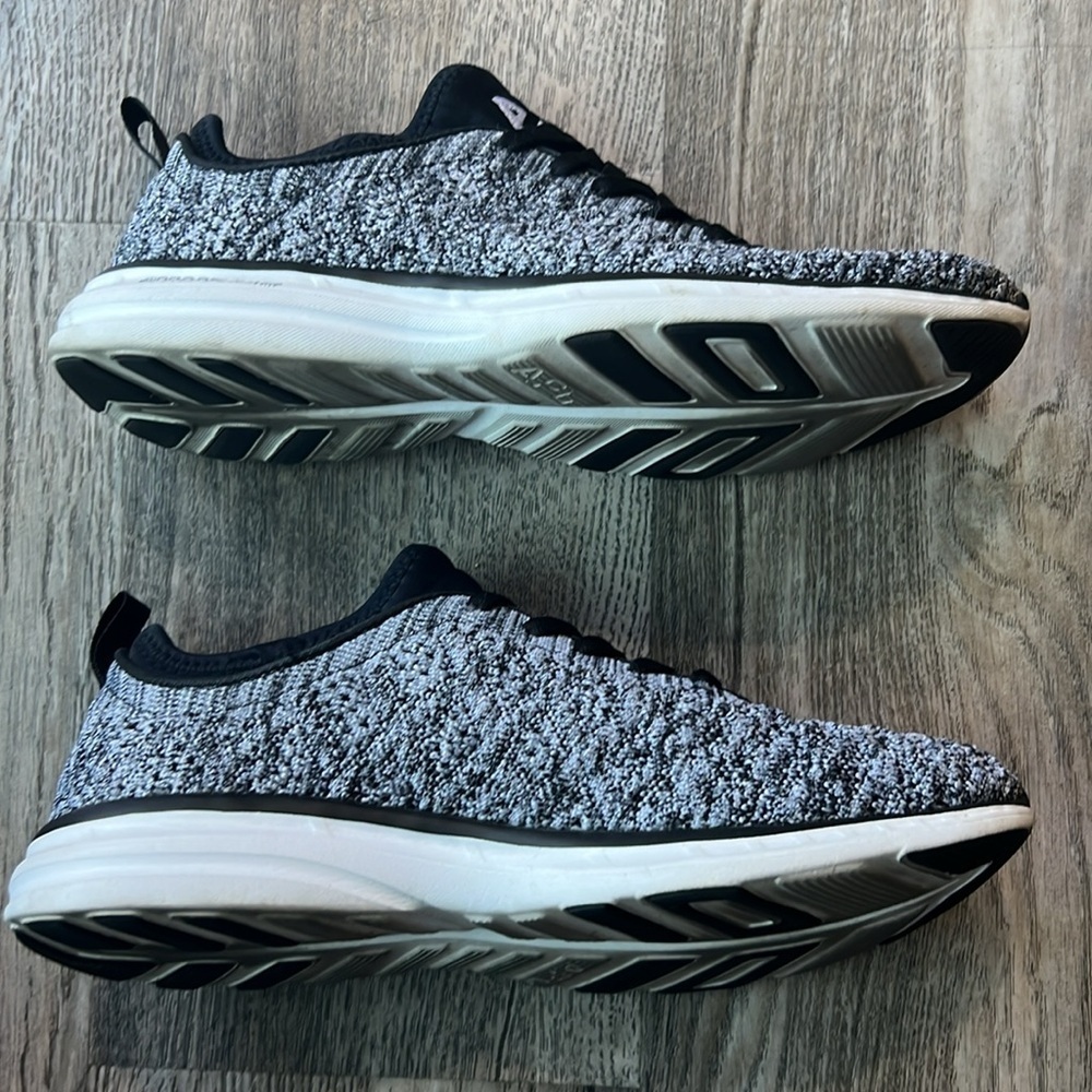 Apl Shoes Black TechLoom Phantom Running Shoes Sneakers Size 7.5 Lightweight - Picture 9 of 12